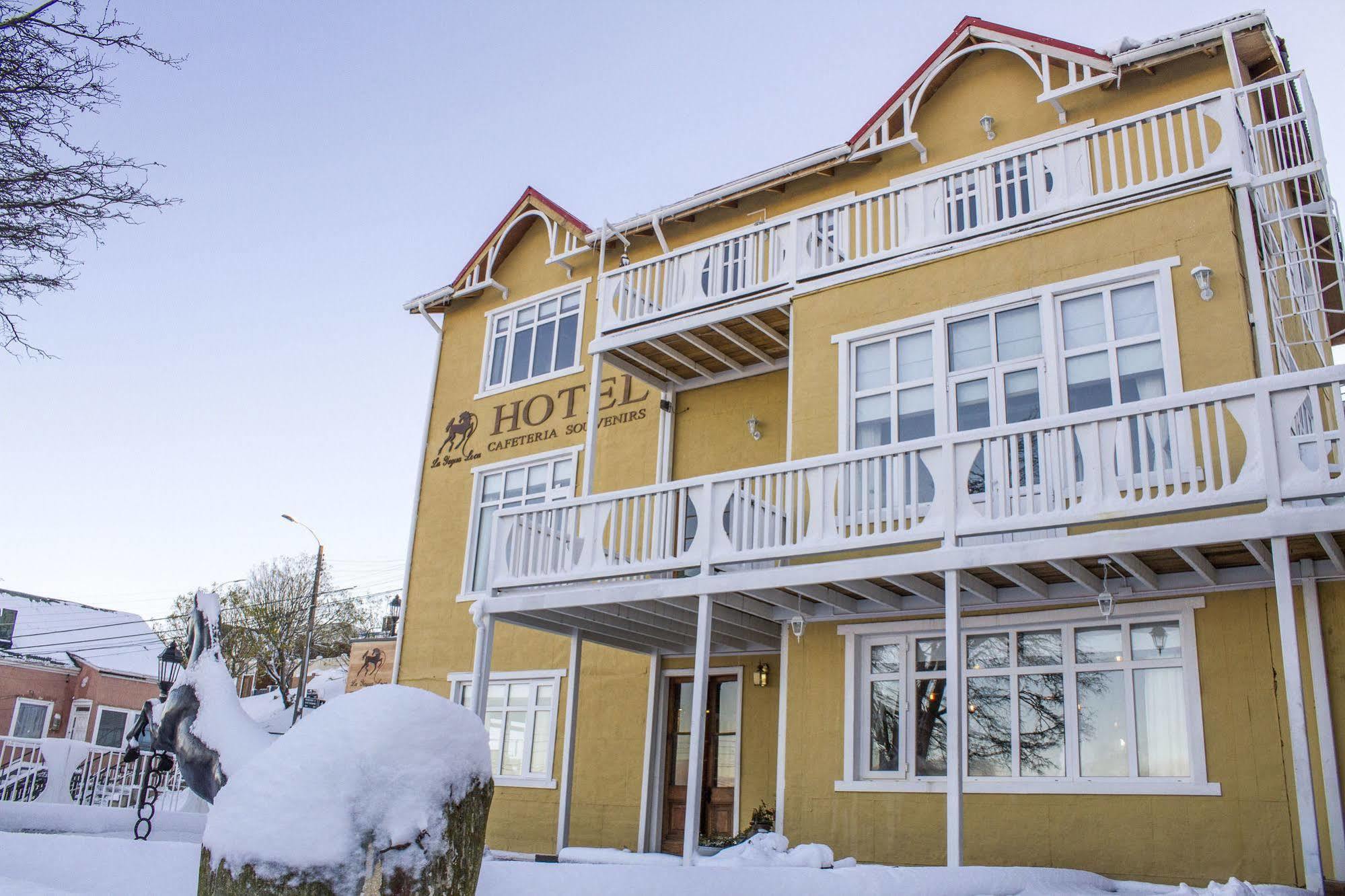 Hotel Boutique La Yegua Loca Punta Arenas Exterior photo